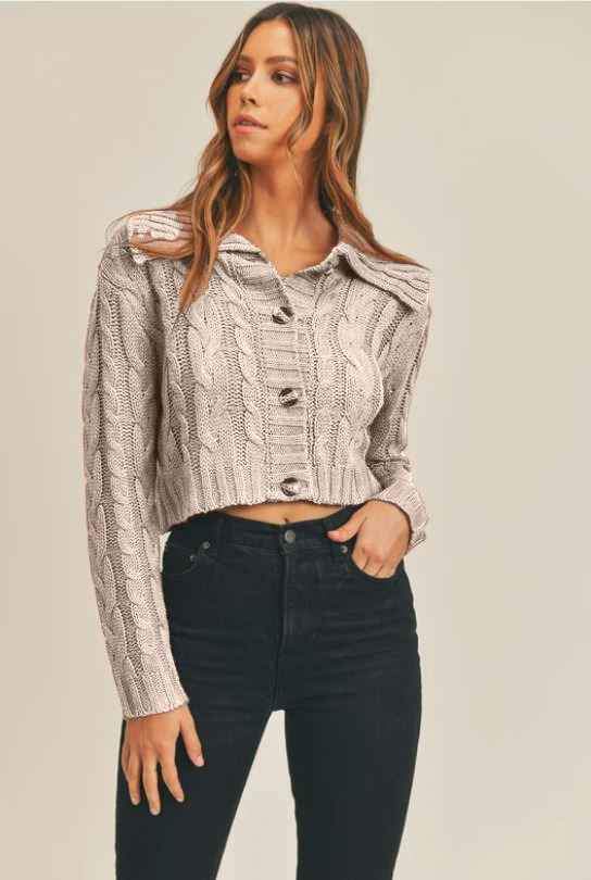 Chompa crop beige talla m de marca para mujer